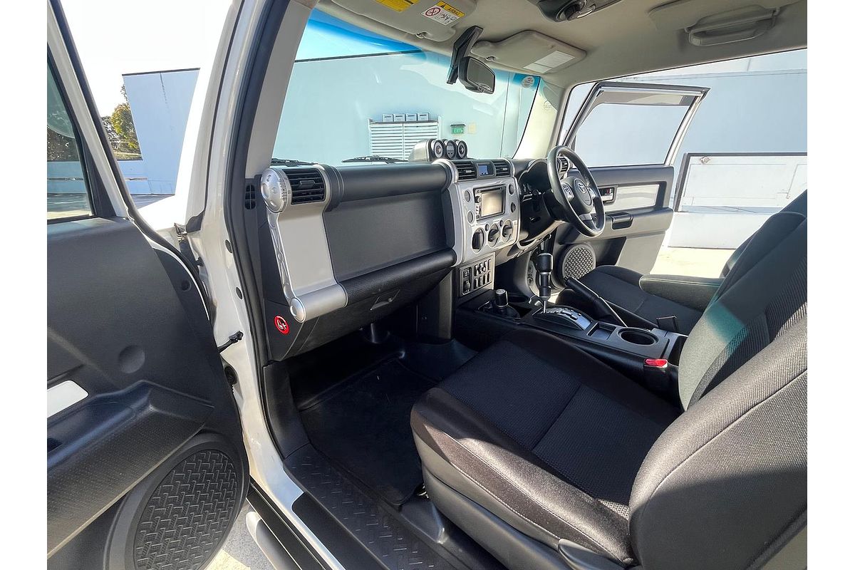 2013 Toyota FJ Cruiser GSJ15R