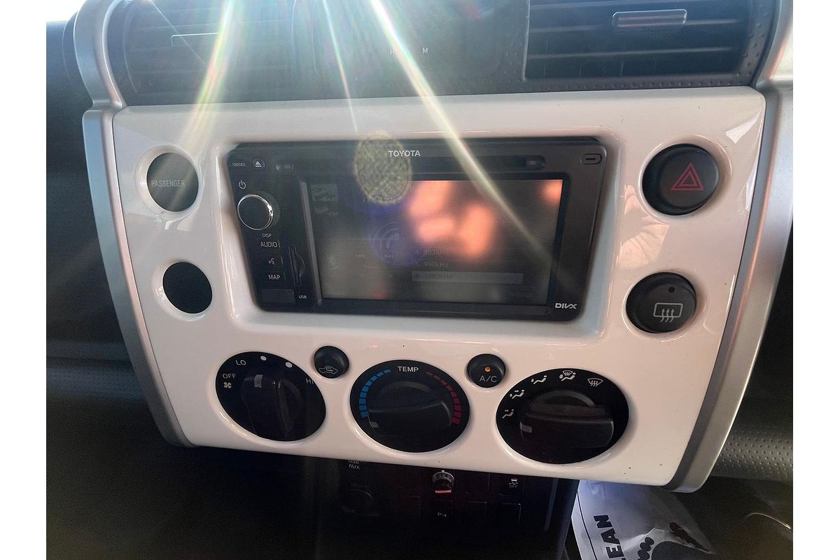 2013 Toyota FJ Cruiser GSJ15R