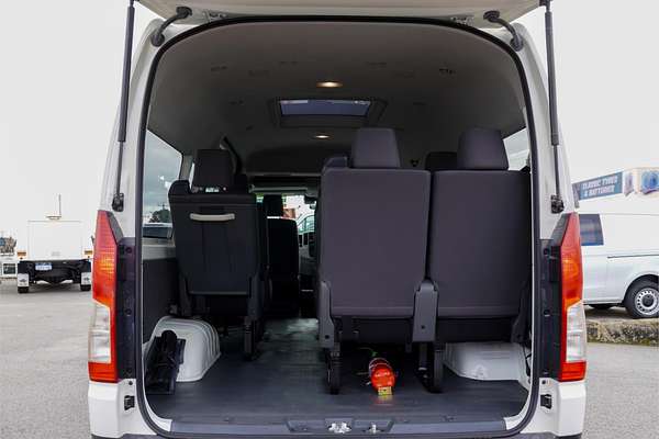 2020 Toyota Hiace Commuter GDH322R