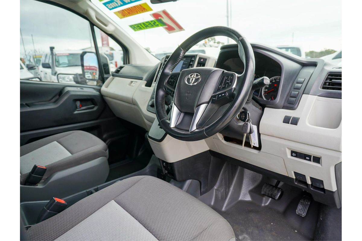 2020 Toyota Hiace Commuter GDH322R