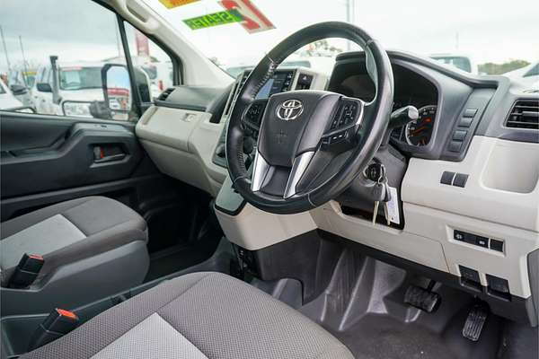 2020 Toyota Hiace Commuter GDH322R
