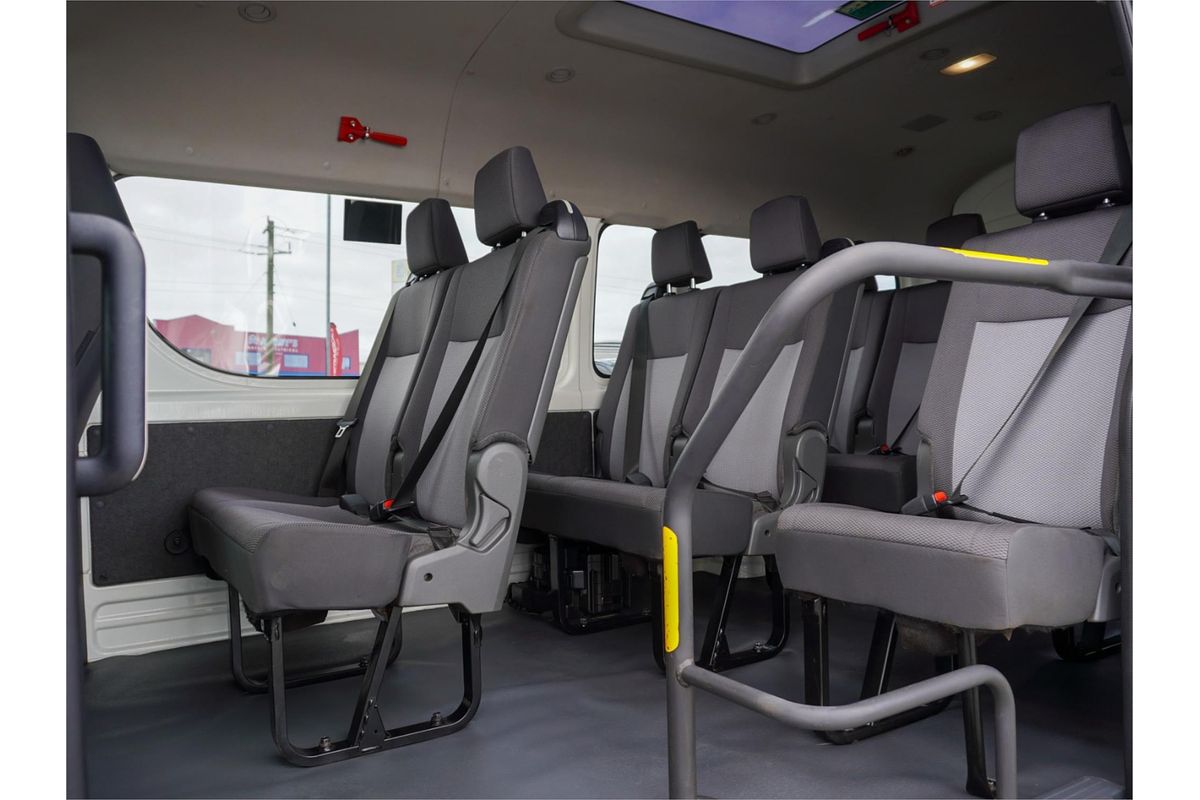 2020 Toyota Hiace Commuter GDH322R