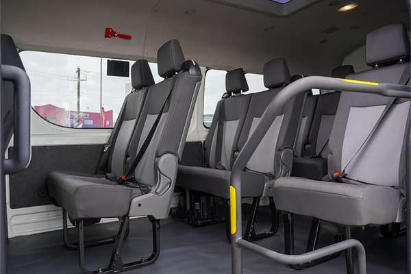2020 Toyota Hiace Commuter GDH322R