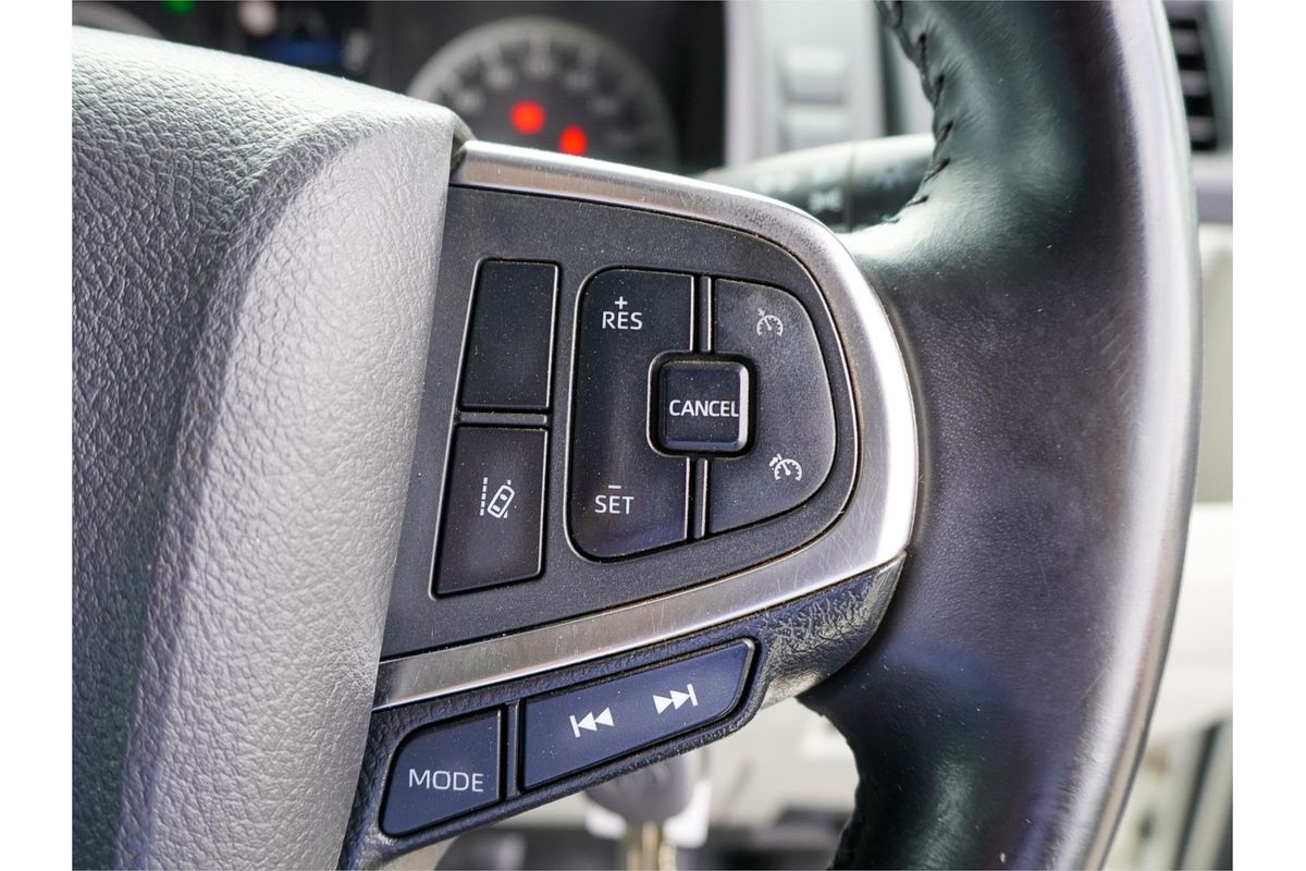 2020 Toyota Hiace Commuter GDH322R