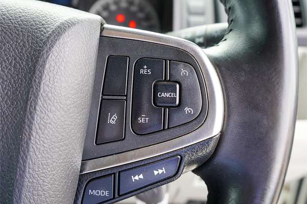 2020 Toyota Hiace Commuter GDH322R