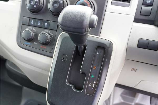 2020 Toyota Hiace Commuter GDH322R