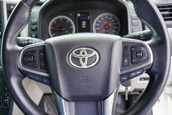 2020 Toyota Hiace Commuter GDH322R