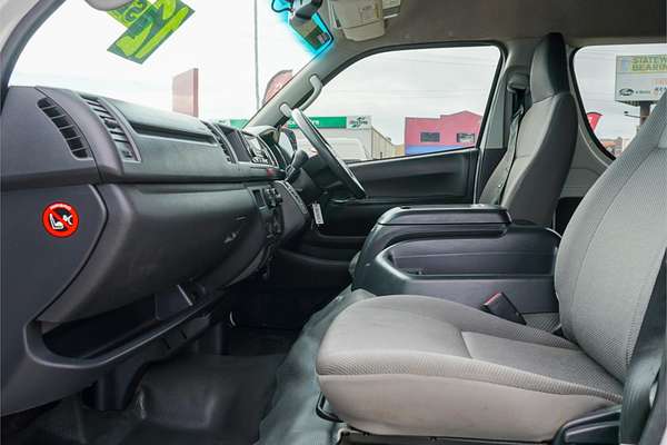 2016 Toyota Hiace Commuter KDH223R