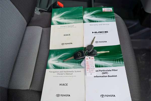 2020 Toyota Hiace Commuter GDH322R