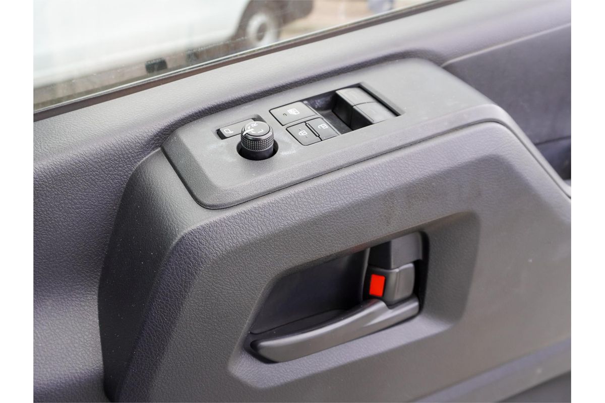 2020 Toyota Hiace Commuter GDH322R