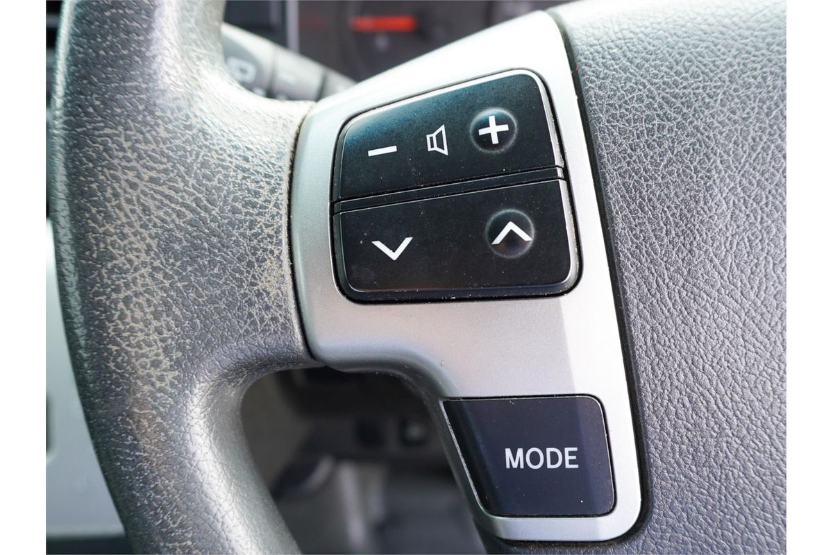 2016 Toyota Hiace Commuter KDH223R