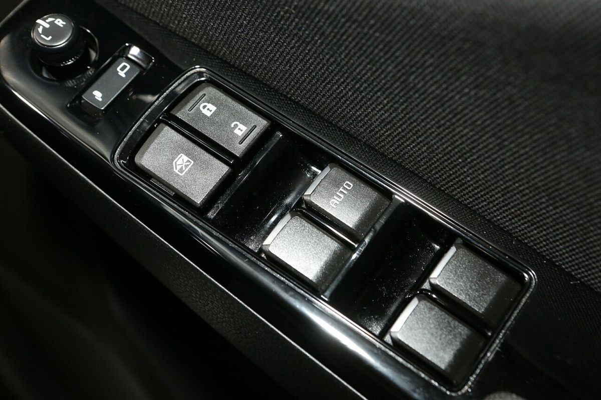 2021 Isuzu MU-X LS-U