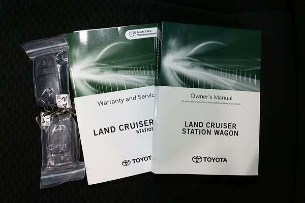 2025 Toyota Landcruiser GX FJA300R