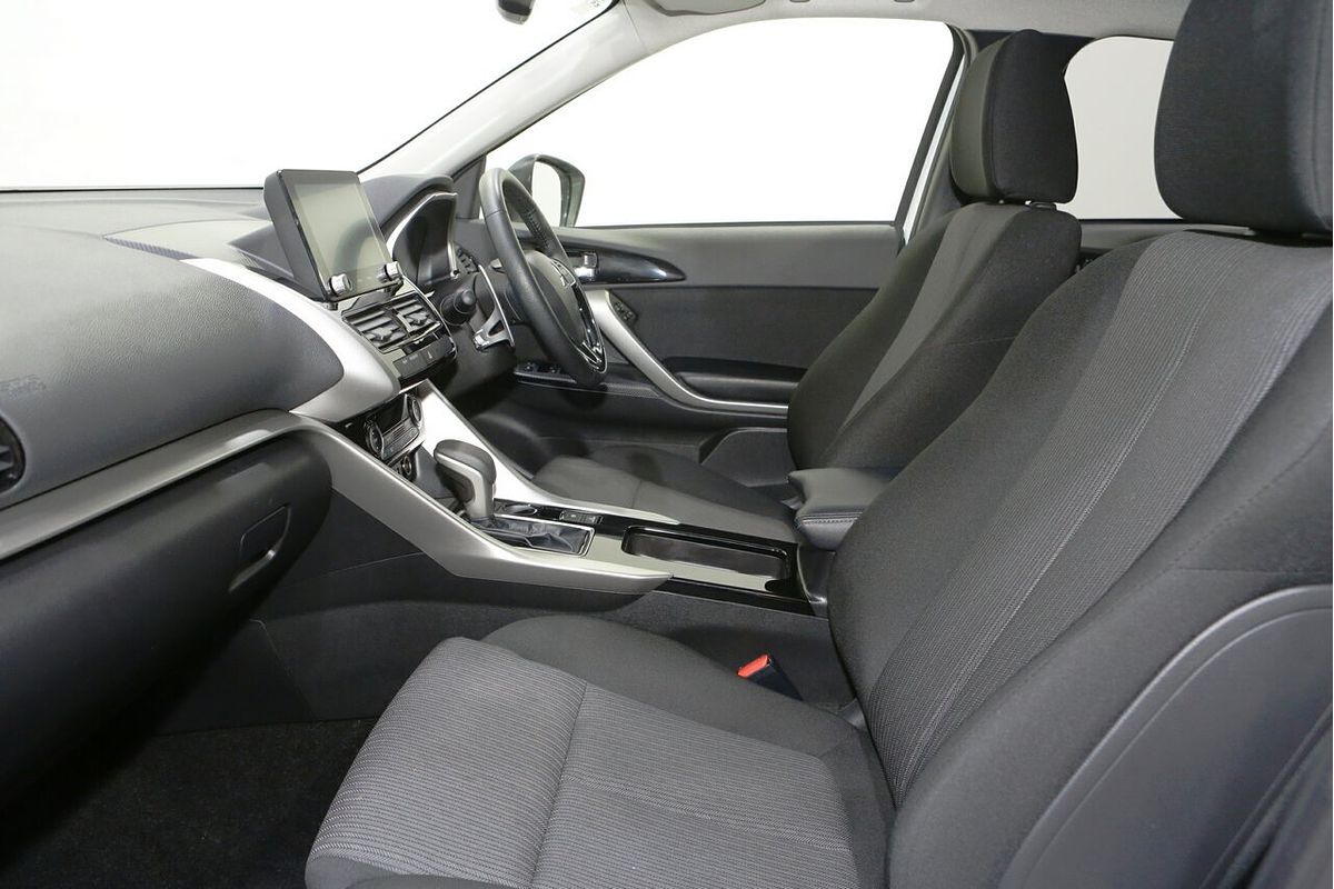 2024 Mitsubishi Eclipse Cross LS YB