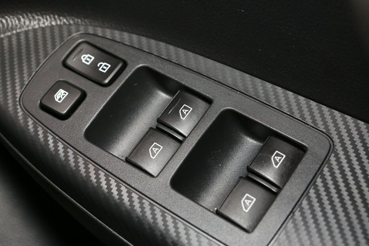 2024 Mitsubishi Eclipse Cross LS YB