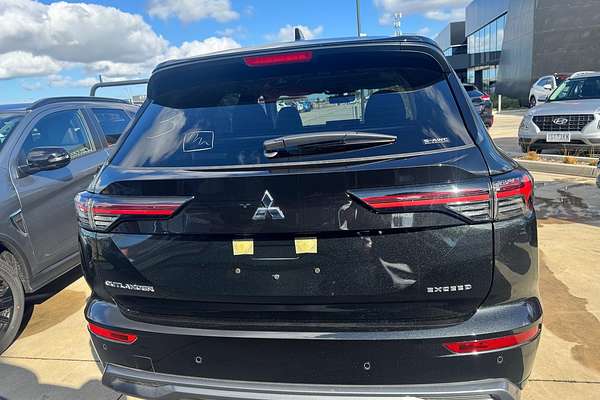 2025 Mitsubishi Outlander Exceed ZM