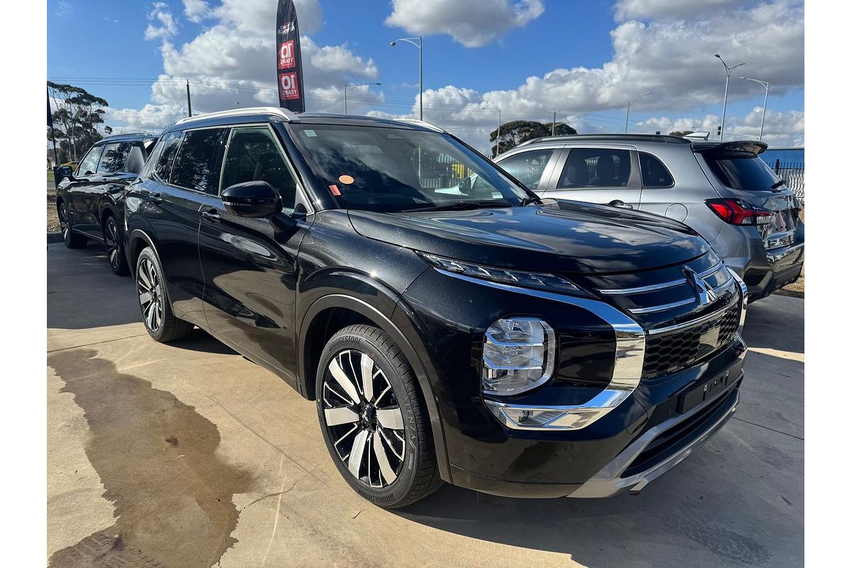 2025 Mitsubishi Outlander Exceed ZM