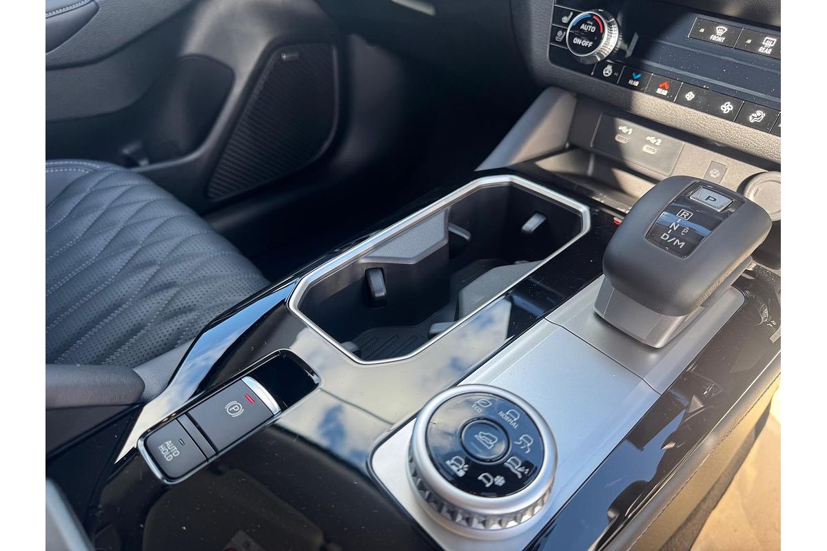 2025 Mitsubishi Outlander Exceed ZM