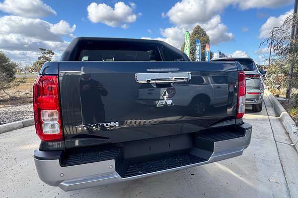 2025 Mitsubishi Triton GLX-R MV 4X4
