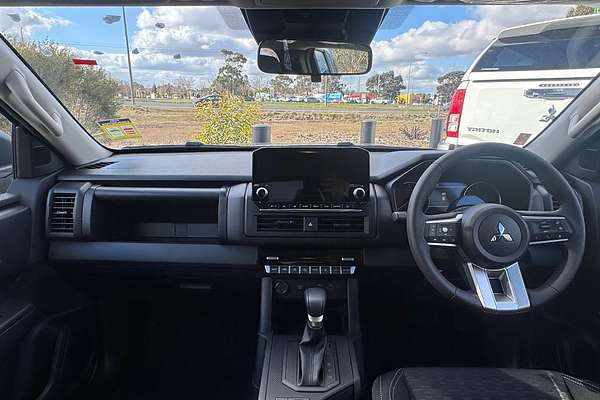 2025 Mitsubishi Triton GLX-R MV 4X4