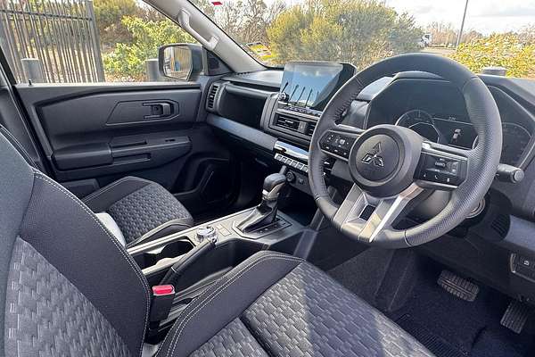 2025 Mitsubishi Triton GLX-R MV 4X4