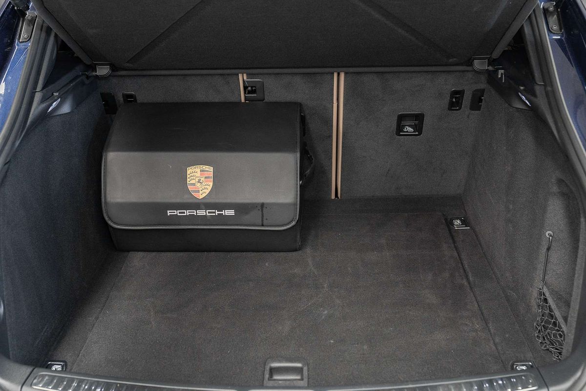 2022 Porsche Macan  95B