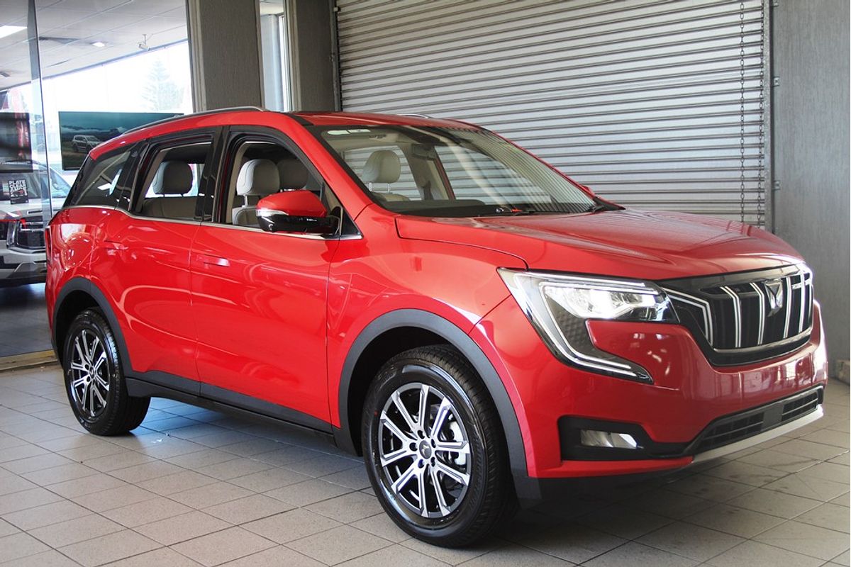 XUV700 AX7L