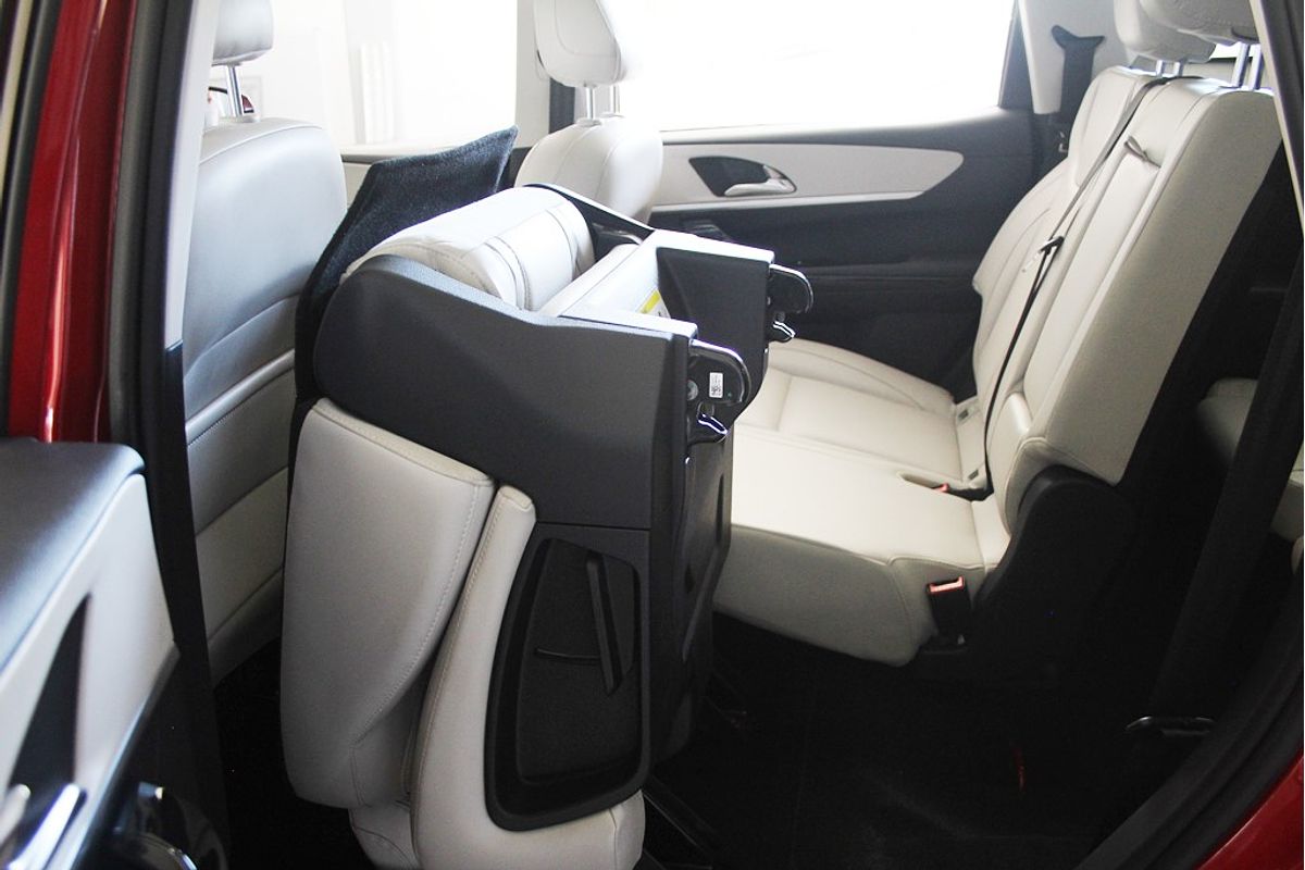 XUV700 AX7L