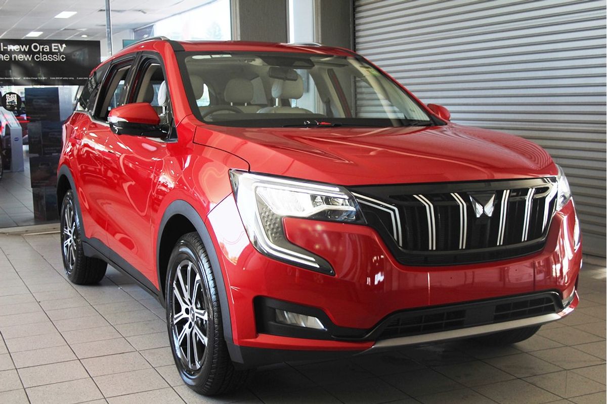 XUV700 AX7L