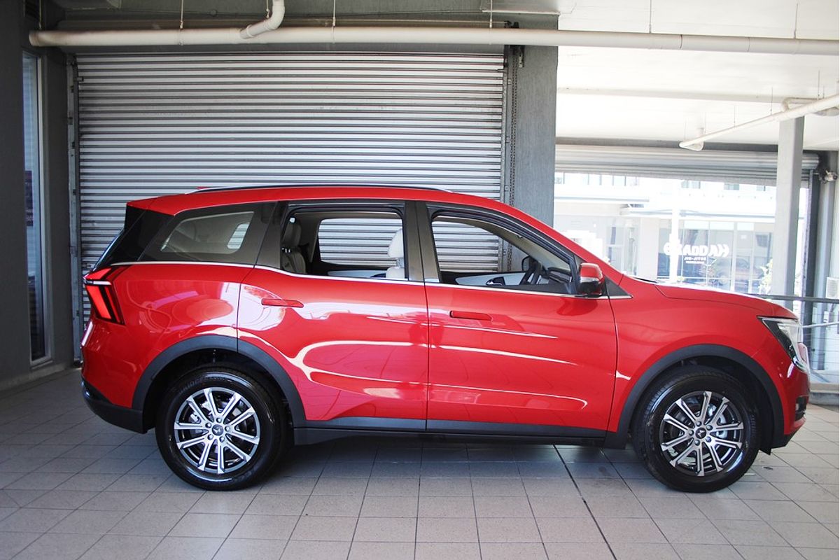 XUV700 AX7L