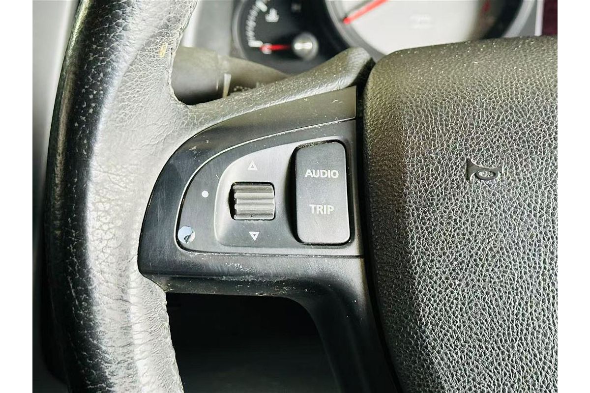 COMMODORE VE SS 6.0L V8 MULTI POINT F/INJ 6 SP MANUAL UTILITY