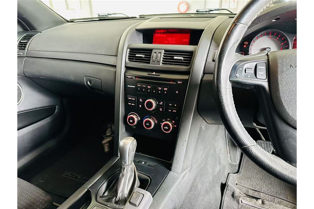 COMMODORE VE SS 6.0L V8 MULTI POINT F/INJ 6 SP MANUAL UTILITY