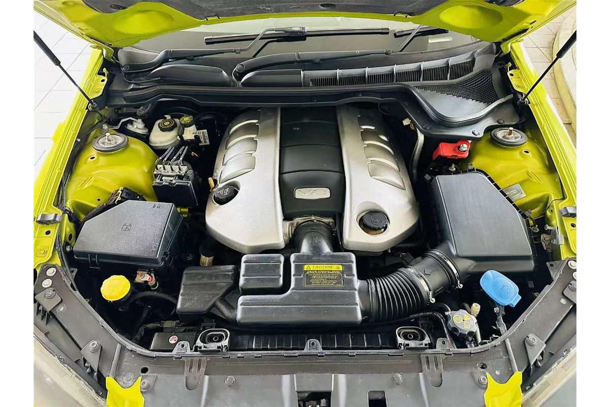 COMMODORE VE SS 6.0L V8 MULTI POINT F/INJ 6 SP MANUAL UTILITY