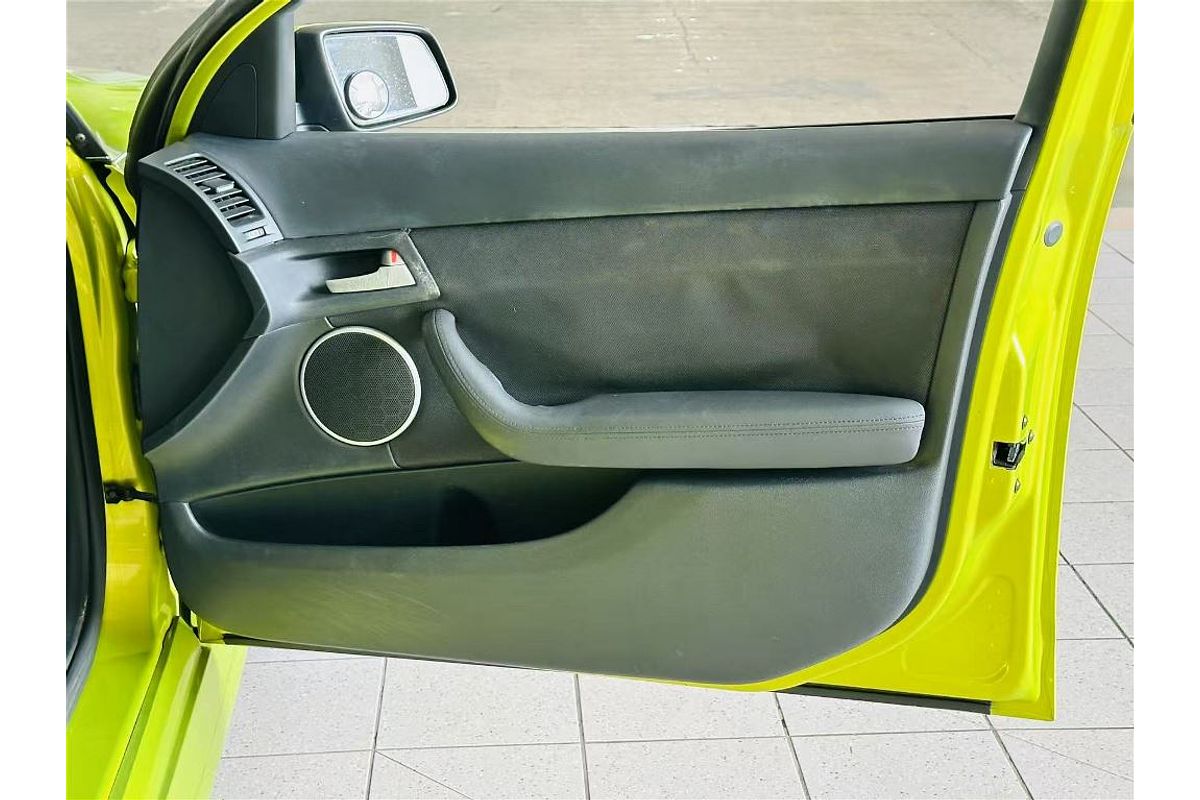 COMMODORE VE SS 6.0L V8 MULTI POINT F/INJ 6 SP MANUAL UTILITY