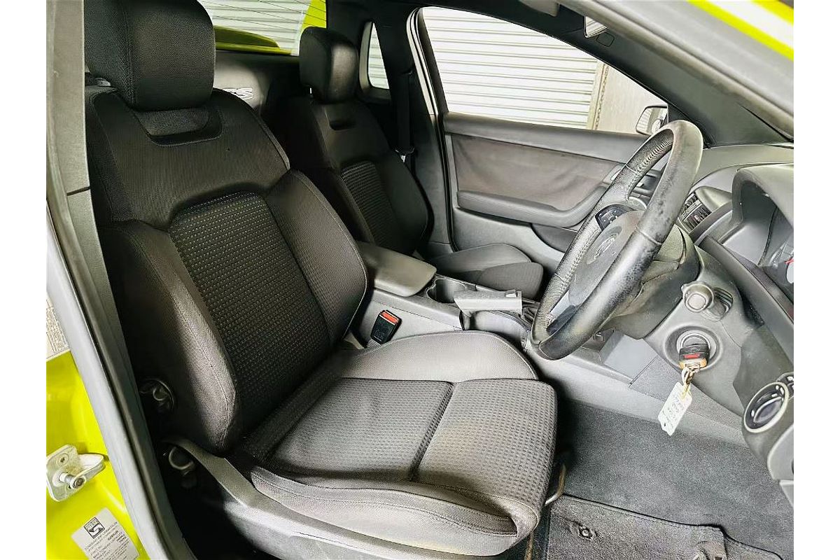 COMMODORE VE SS 6.0L V8 MULTI POINT F/INJ 6 SP MANUAL UTILITY