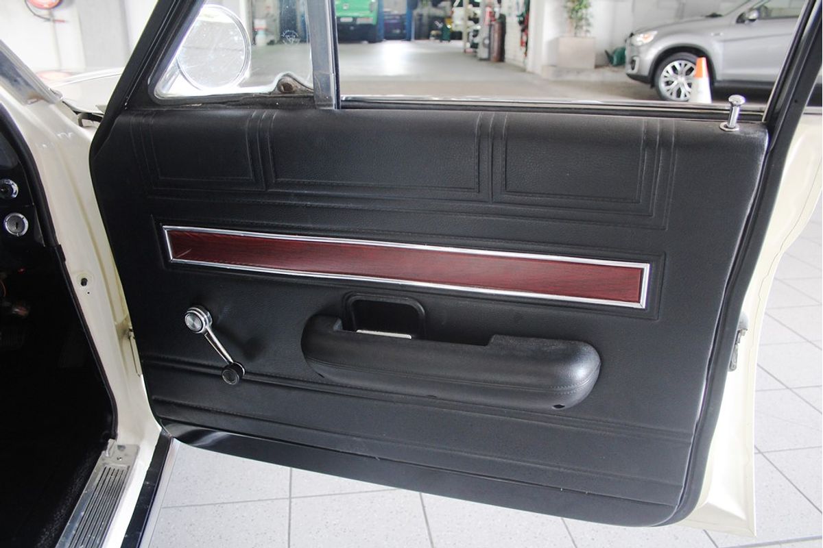 FAIRMONT XW WINDSOR 5.0L V8 CARB 3 SP AUTOMATIC 4D SEDAN