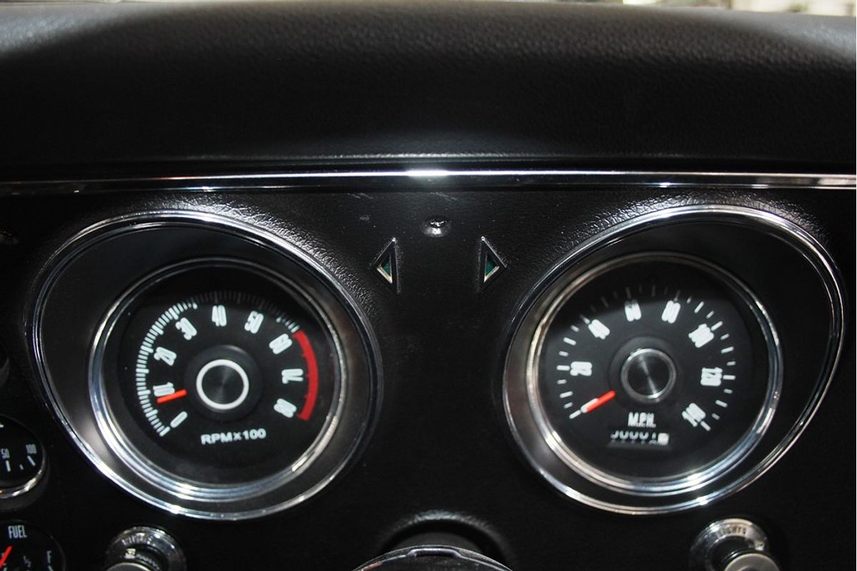 FAIRMONT XW WINDSOR 5.0L V8 CARB 3 SP AUTOMATIC 4D SEDAN