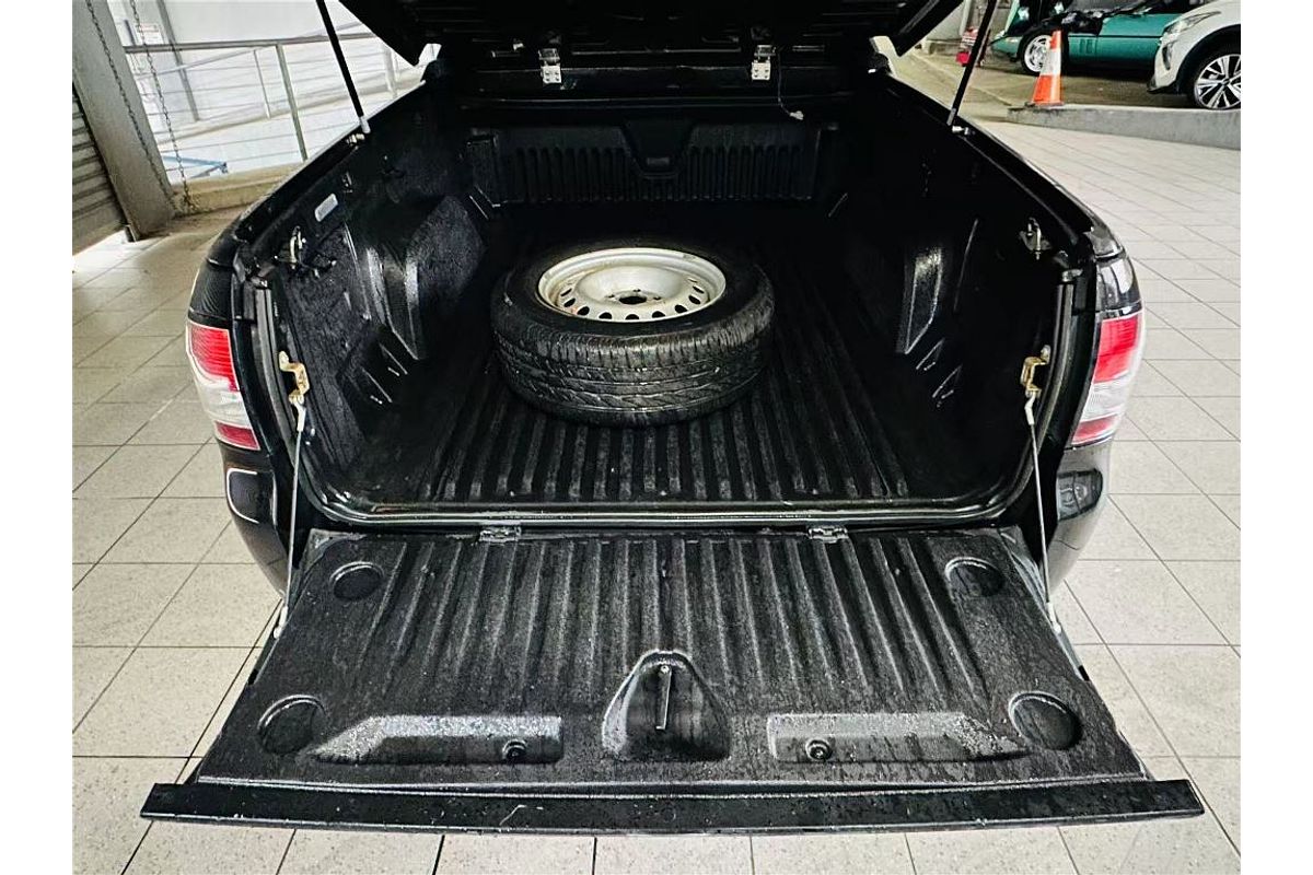 COMMODORE VE MY09.5 SV6 3.6L V6 MULTI POINT F/INJ 6 SP MANUAL UTILITY 