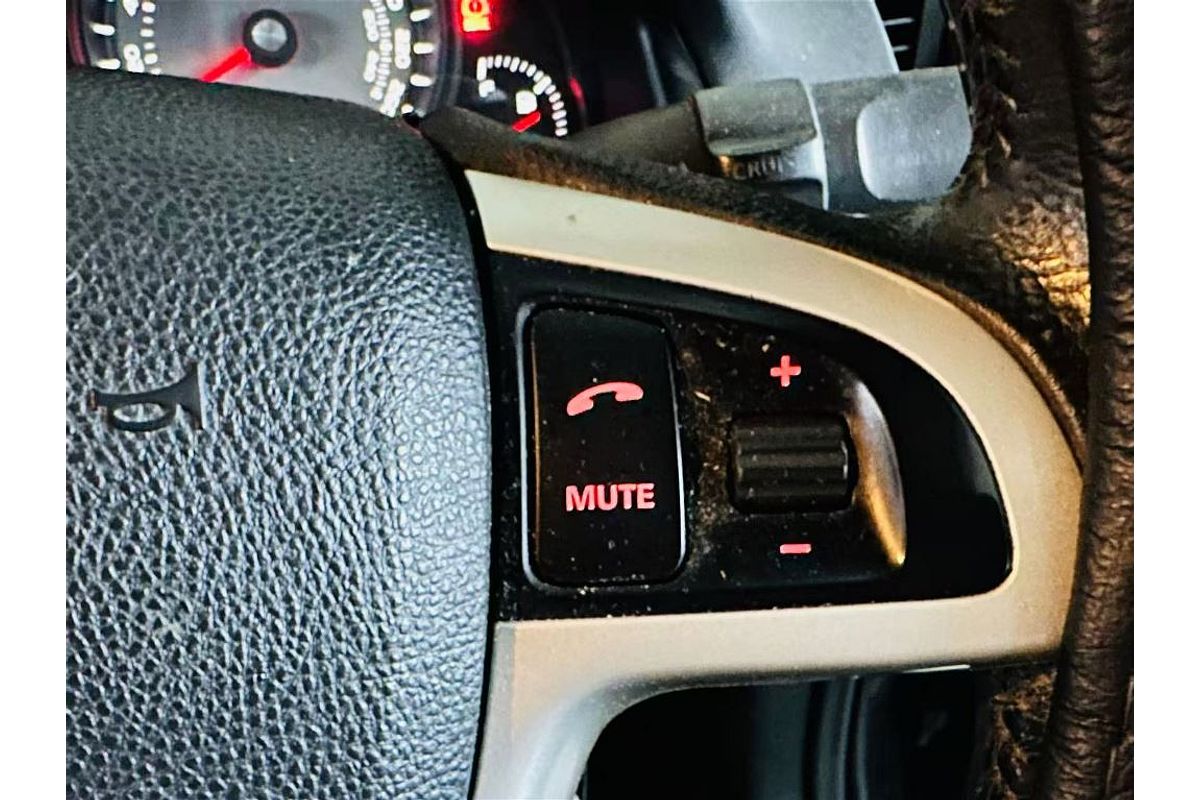 COMMODORE VE MY09.5 SV6 3.6L V6 MULTI POINT F/INJ 6 SP MANUAL UTILITY 