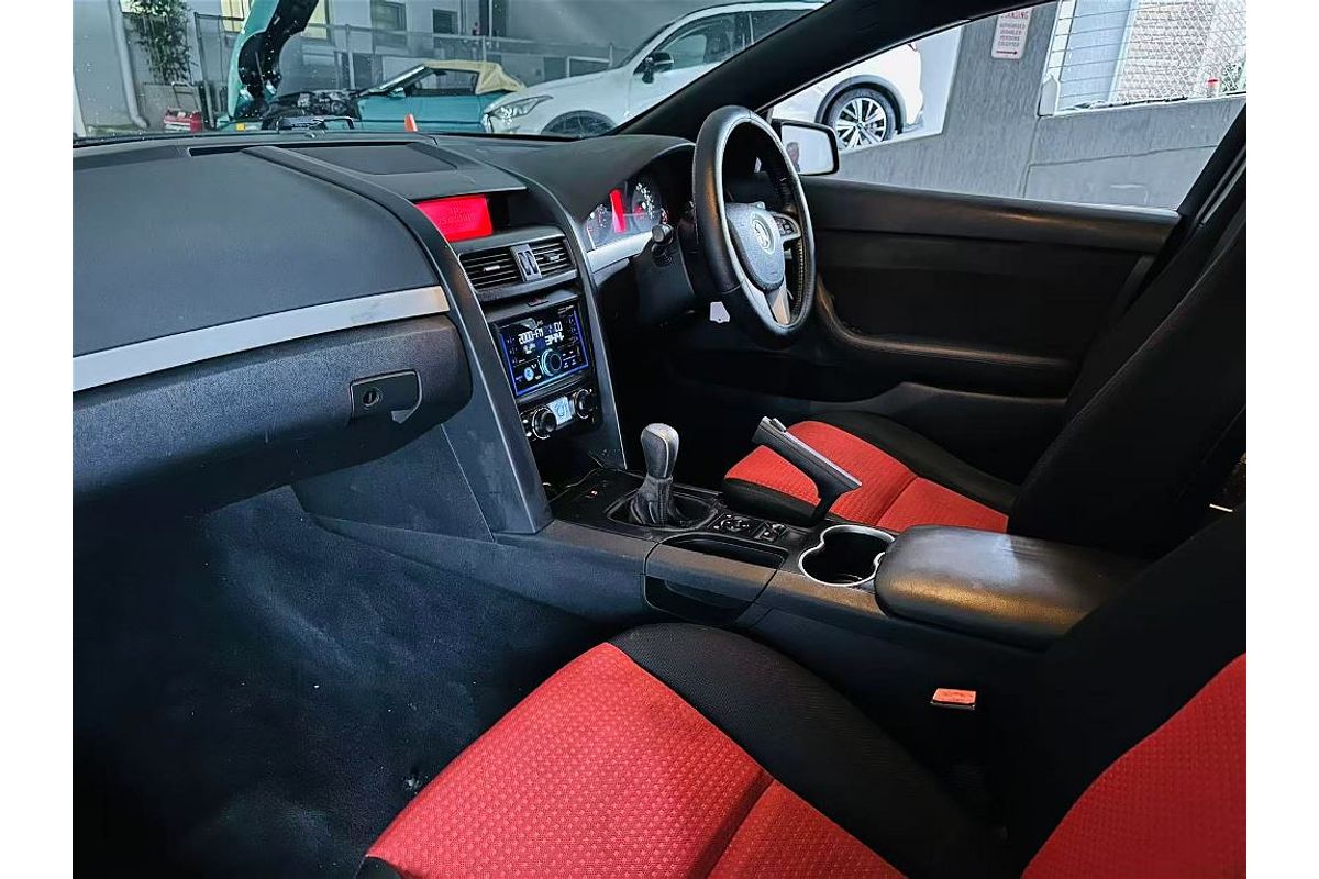 COMMODORE VE MY09.5 SV6 3.6L V6 MULTI POINT F/INJ 6 SP MANUAL UTILITY 