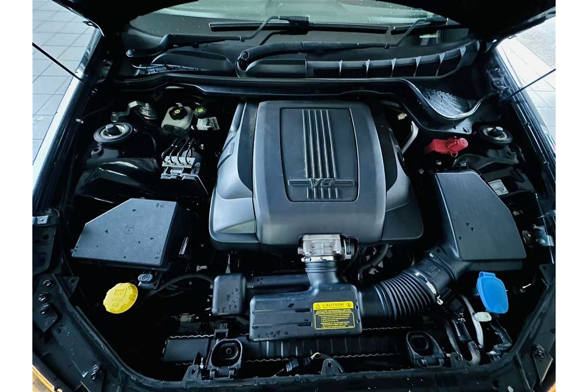 COMMODORE VE MY09.5 SV6 3.6L V6 MULTI POINT F/INJ 6 SP MANUAL UTILITY 