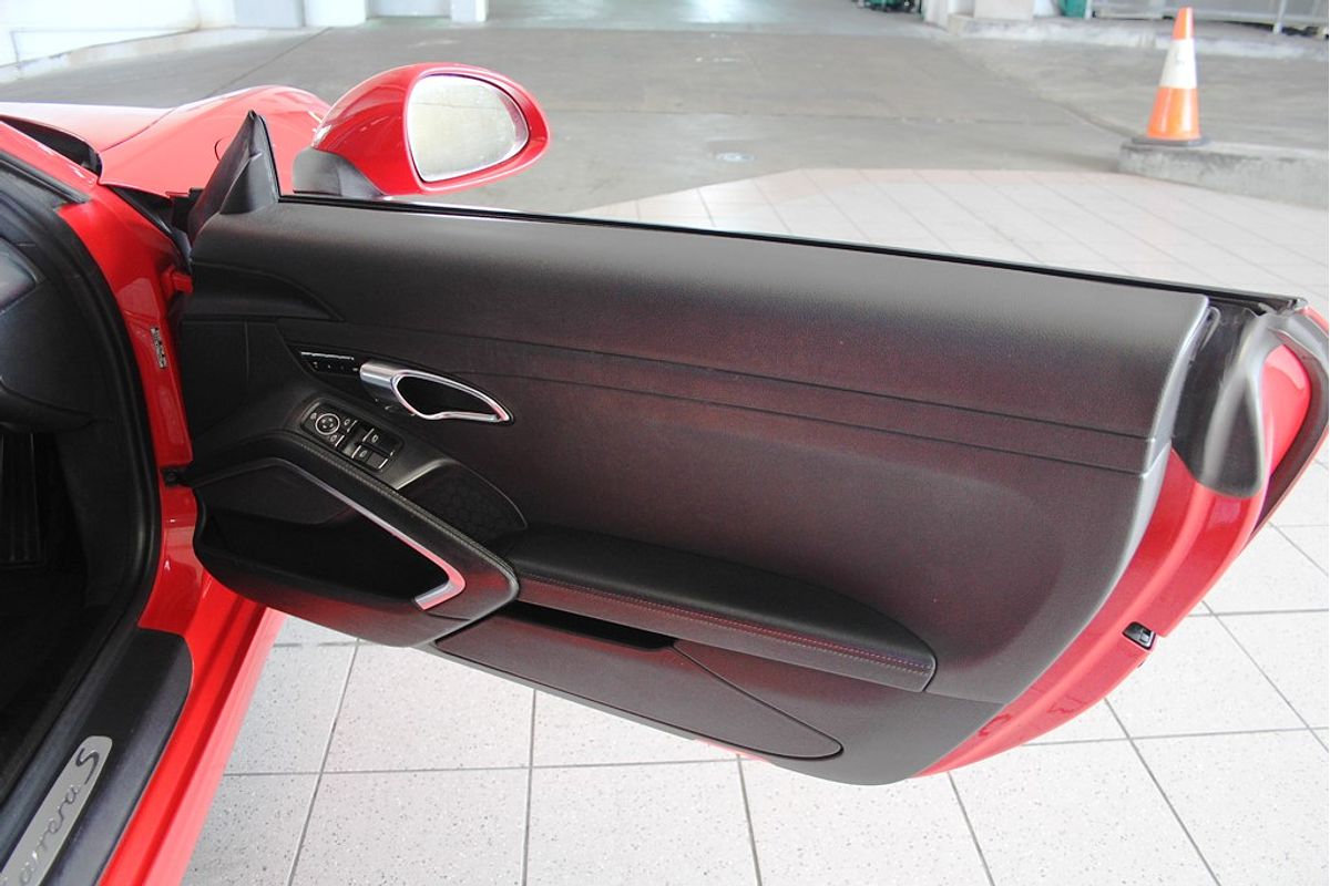 911 997 MY12 CARRERA S 3.8L 6Cyl MULTI POINT F/INJ 7 SP AUTO DUAL CLUTCH 2D COUPE