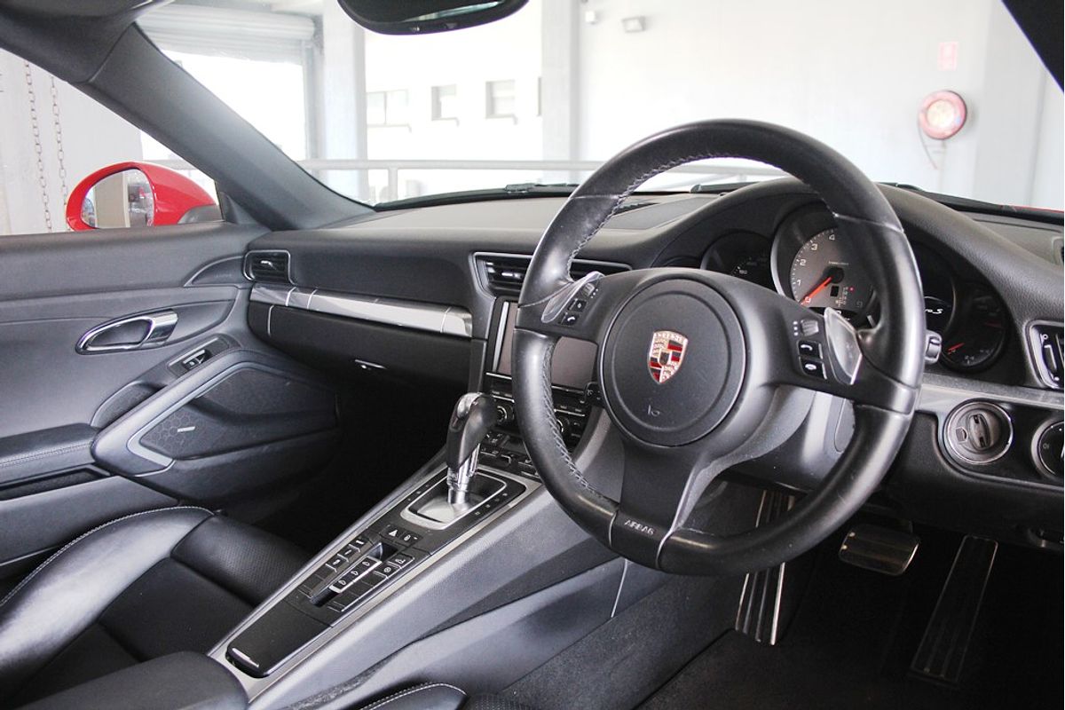 911 997 MY12 CARRERA S 3.8L 6Cyl MULTI POINT F/INJ 7 SP AUTO DUAL CLUTCH 2D COUPE