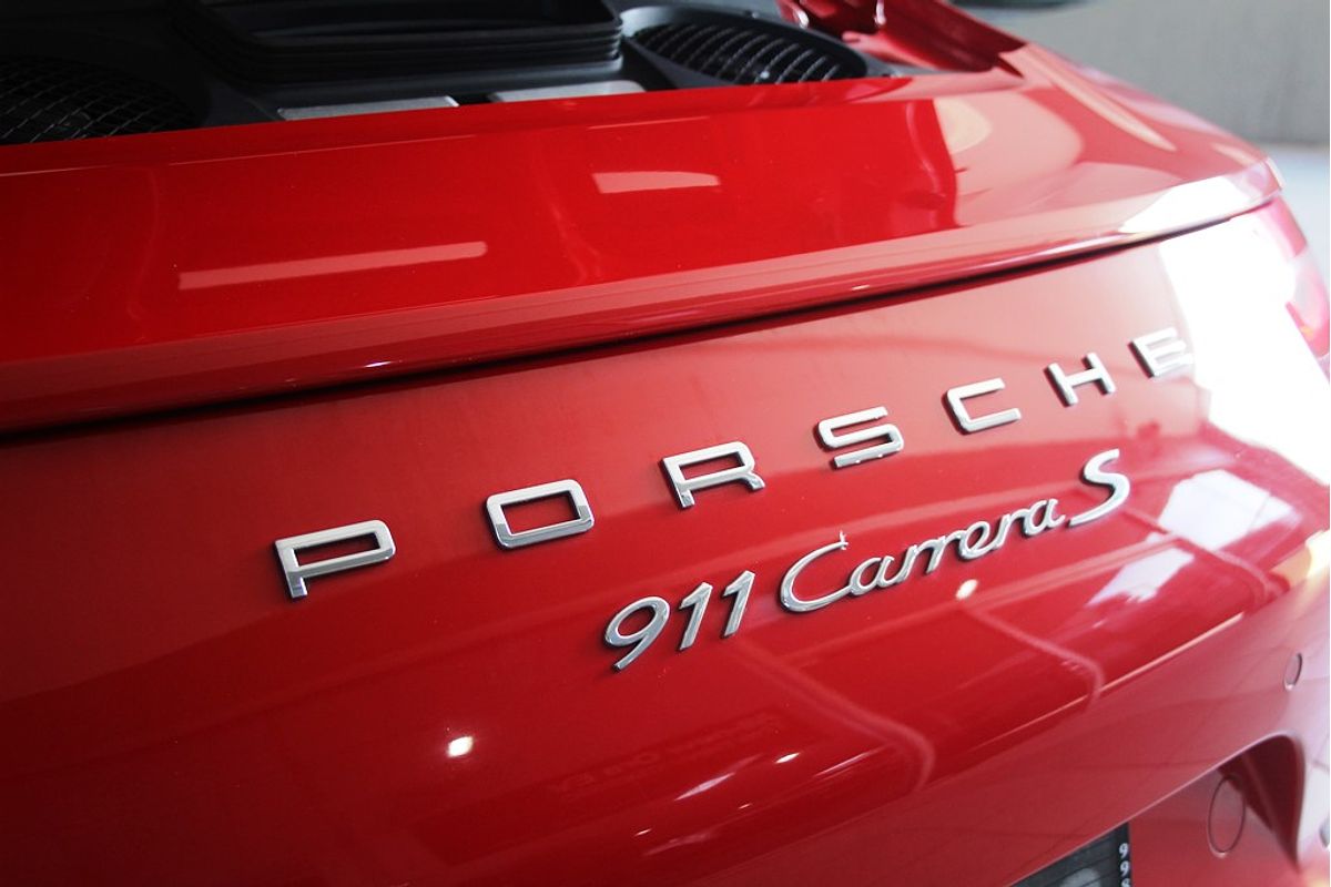 911 997 MY12 CARRERA S 3.8L 6Cyl MULTI POINT F/INJ 7 SP AUTO DUAL CLUTCH 2D COUPE