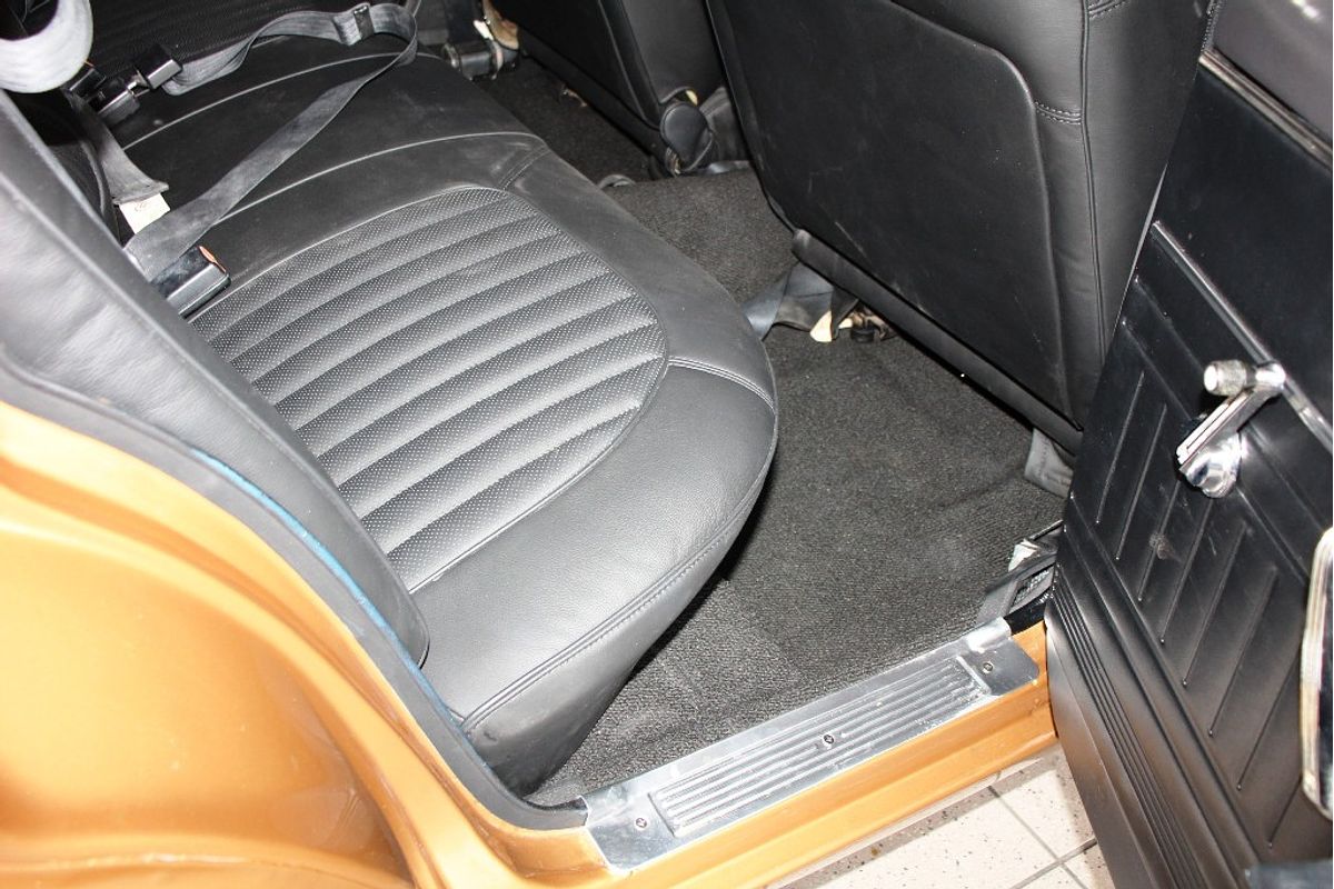 FALCON XR GOLD MANUAL SEDAN