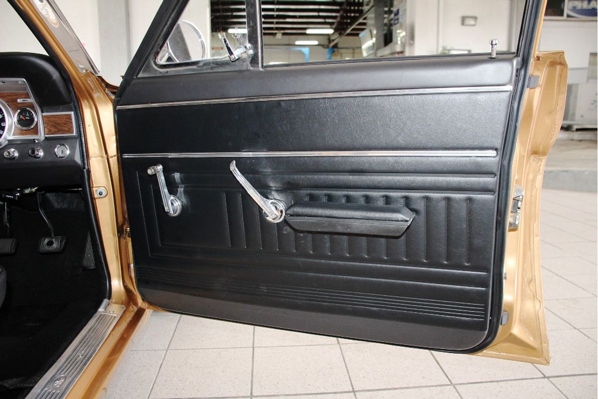 FALCON XR GOLD MANUAL SEDAN