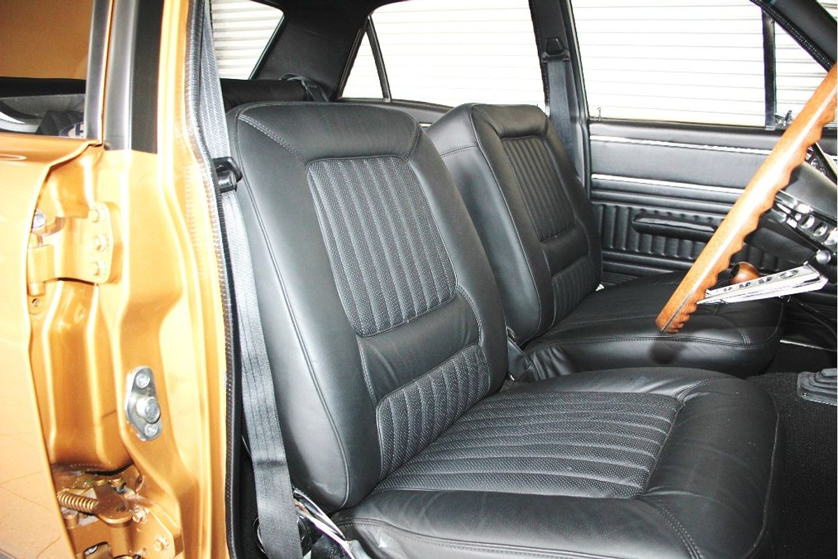 FALCON XR GOLD MANUAL SEDAN