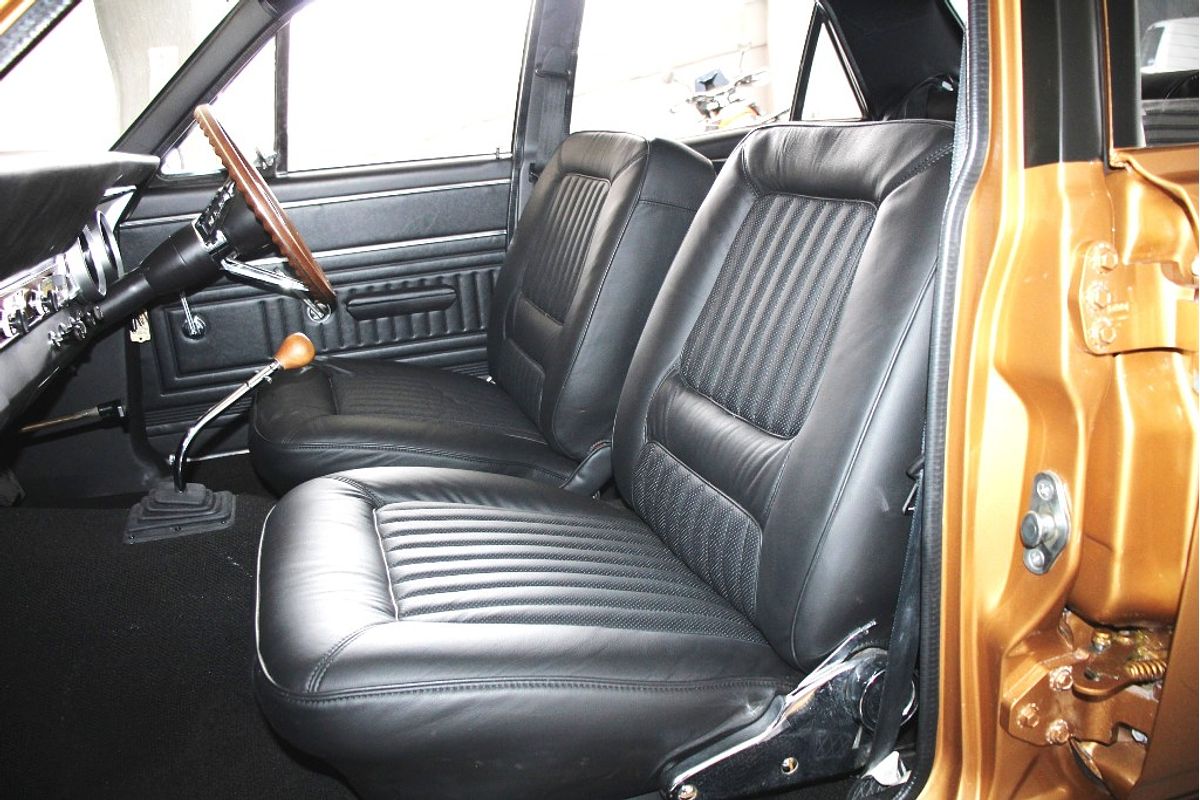 FALCON XR GOLD MANUAL SEDAN
