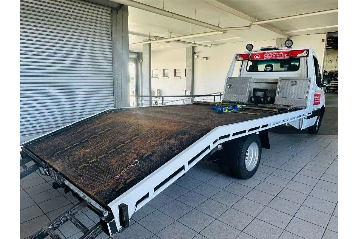 SPRINTER 516 CDI LWB TURBO DIESEL AUTOMATIC CAB CHASSIS