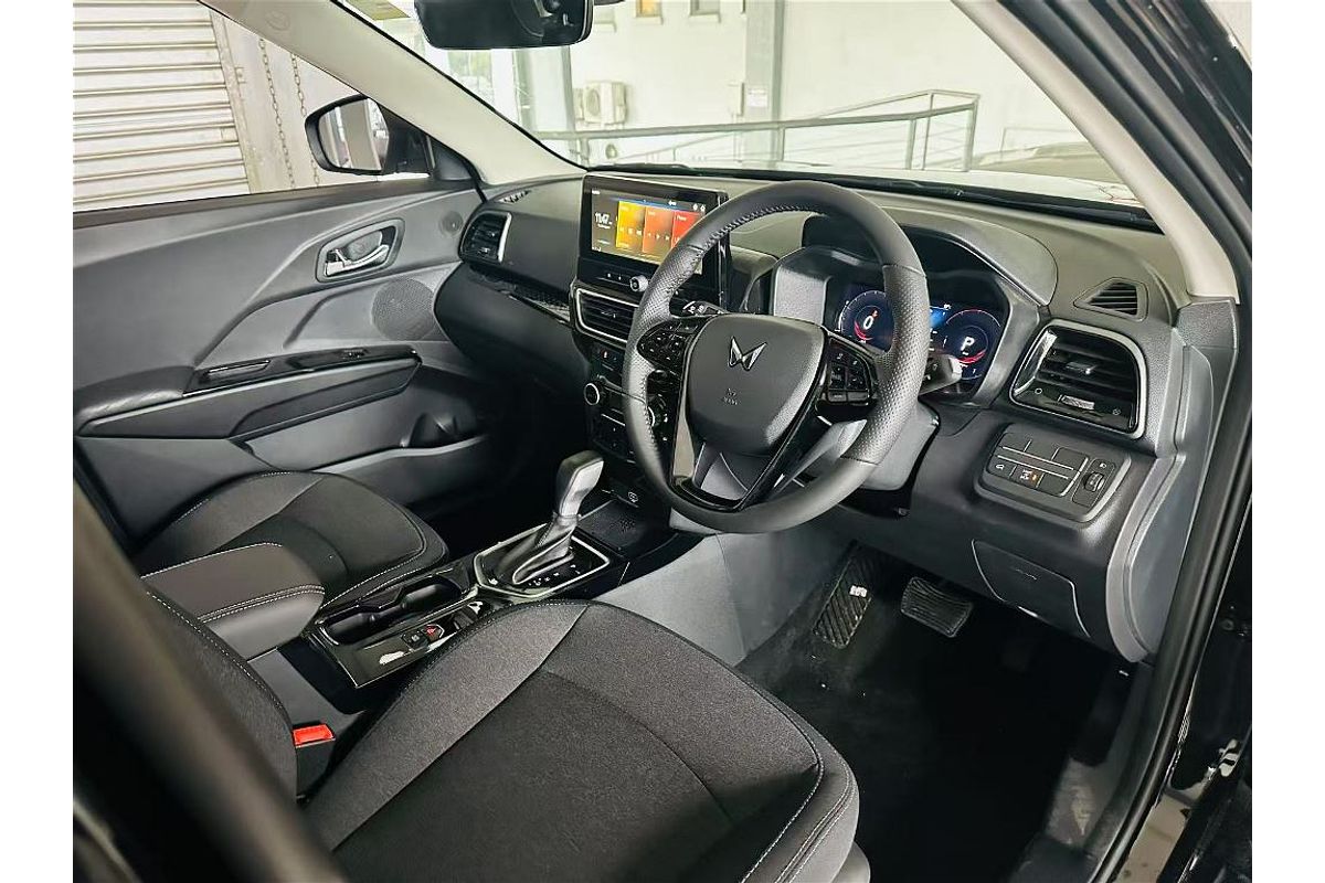 XUV 3X0 AX5L